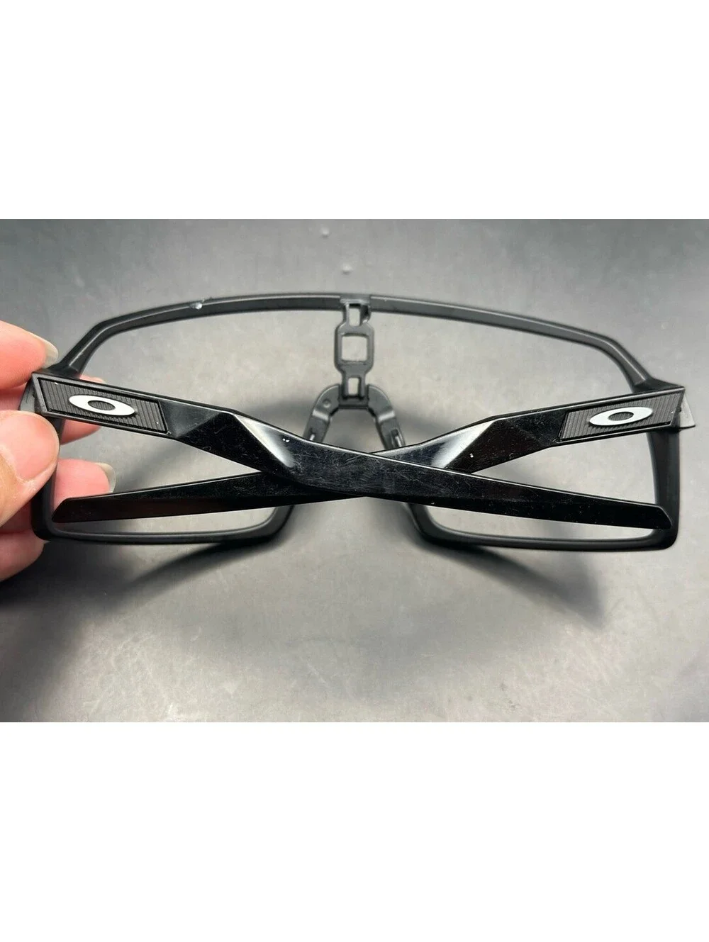 Oakley pre owned